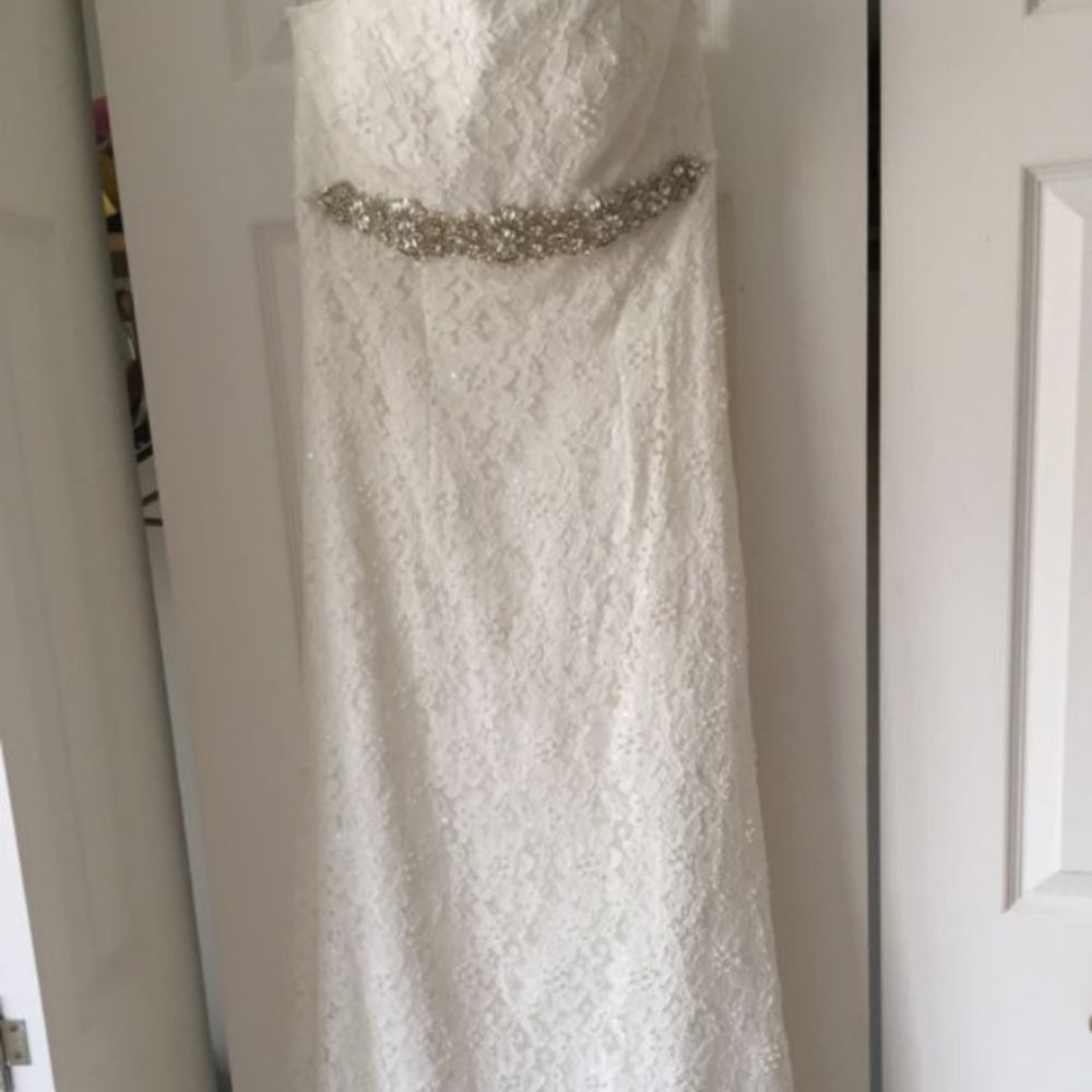 Davids bridal wedding gown brand new with tags